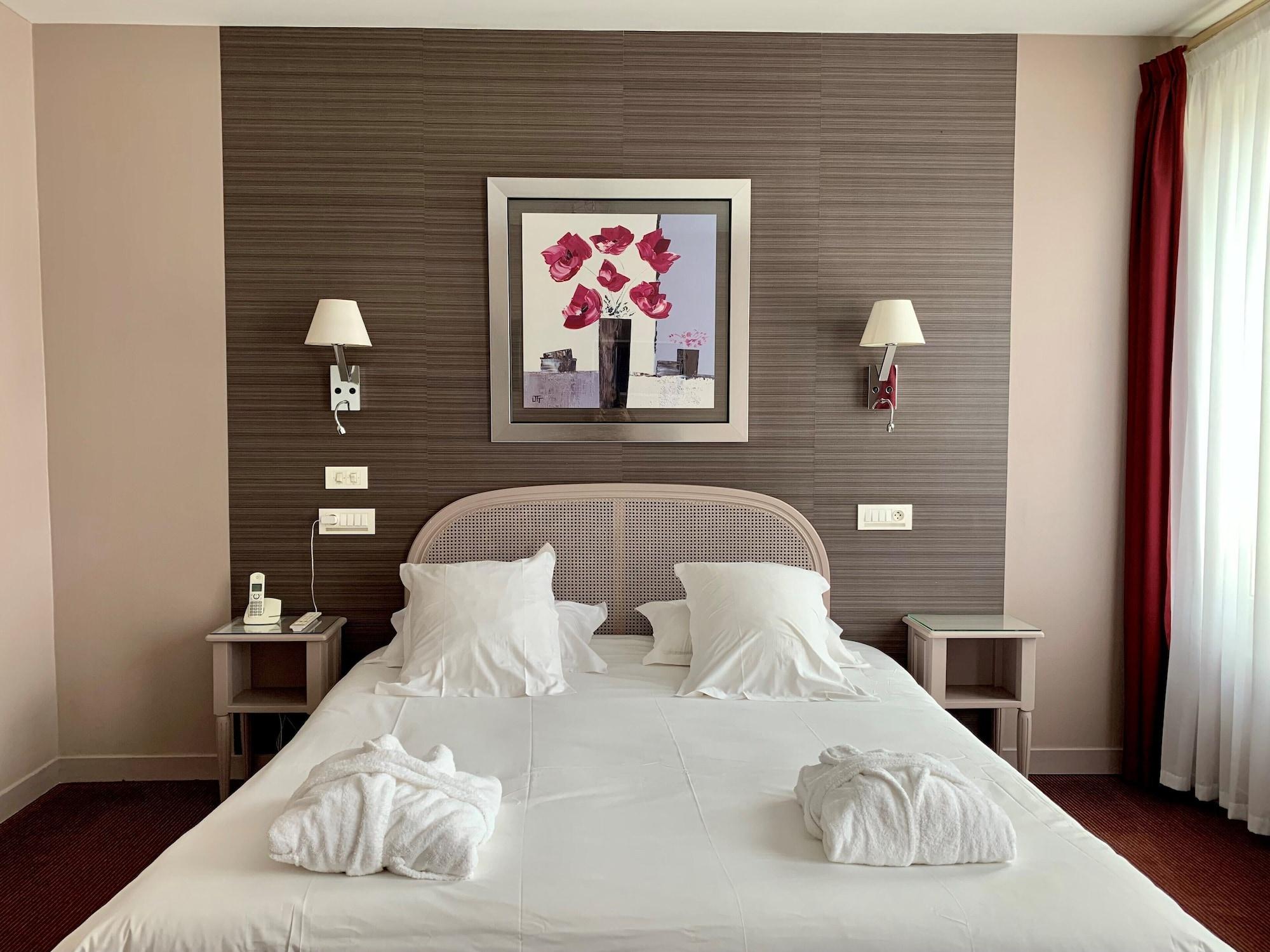 Hotel Grand De Courtoisville - Piscine & Spa, The Originals Relais