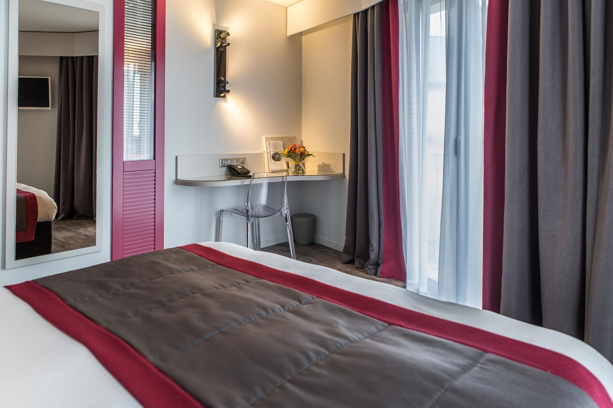 Grand De Courtoisville - Piscine & Spa, The Originals Relais Hotel