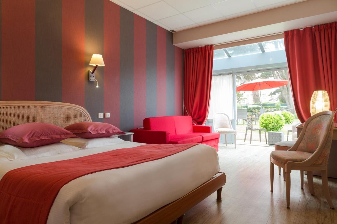 Grand De Courtoisville - Piscine & Spa, The Originals Relais Hotel